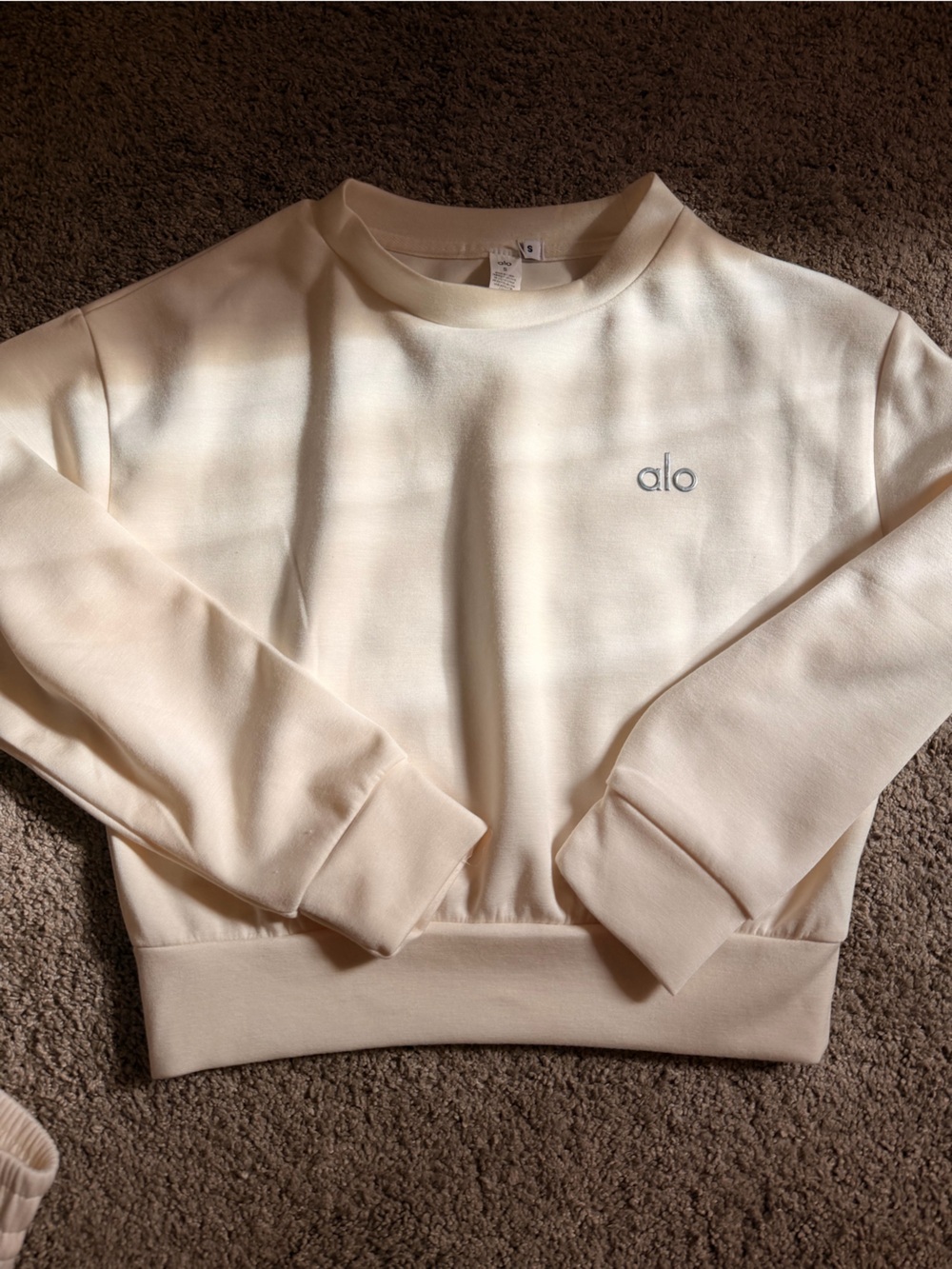ALO Yoga Cropped Crewneck and Matching Sweatpants Set!! (S)